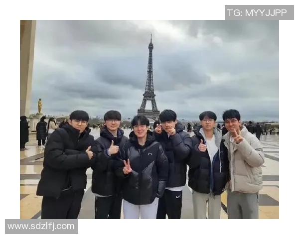 电竞比分热议英雄联盟FPX耐力变革背后的战术调整与选手适应性分析 电竞比分热议英雄联盟FPX耐力变革背后的战术调整与选手适应性分析